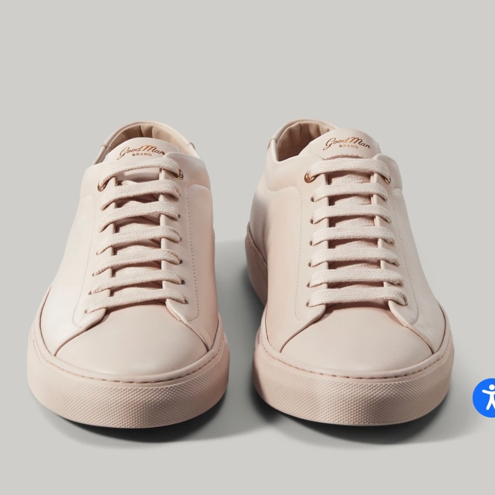 EDGE LO-TOP SNEAKER